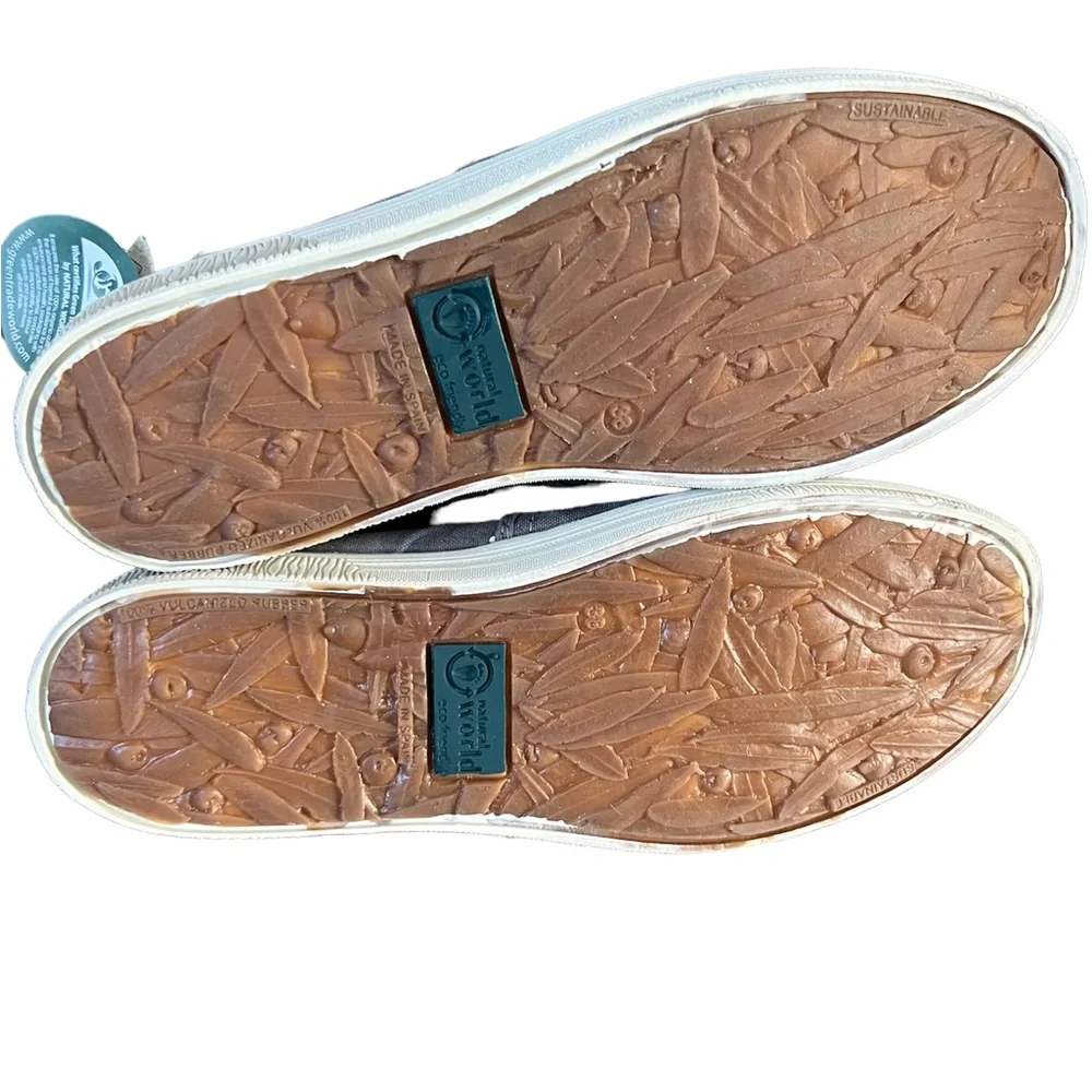 Natural World Old Bonsai Shoes